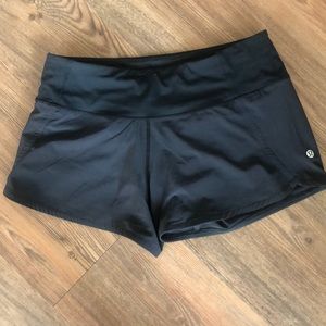 Lululemon Speed Up short. 4 inch length. Size 6.
